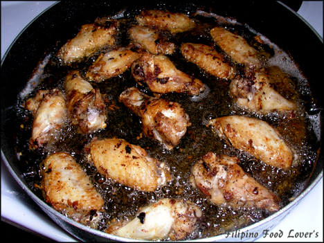 Frying Chicken Wings