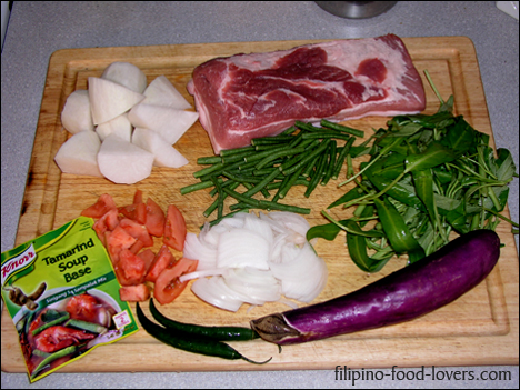 Pork Sinigang Ingredients: Liempo ng baboy, talong, kangkong, sinigang mix, kamatis, sili, dailon and sitaw